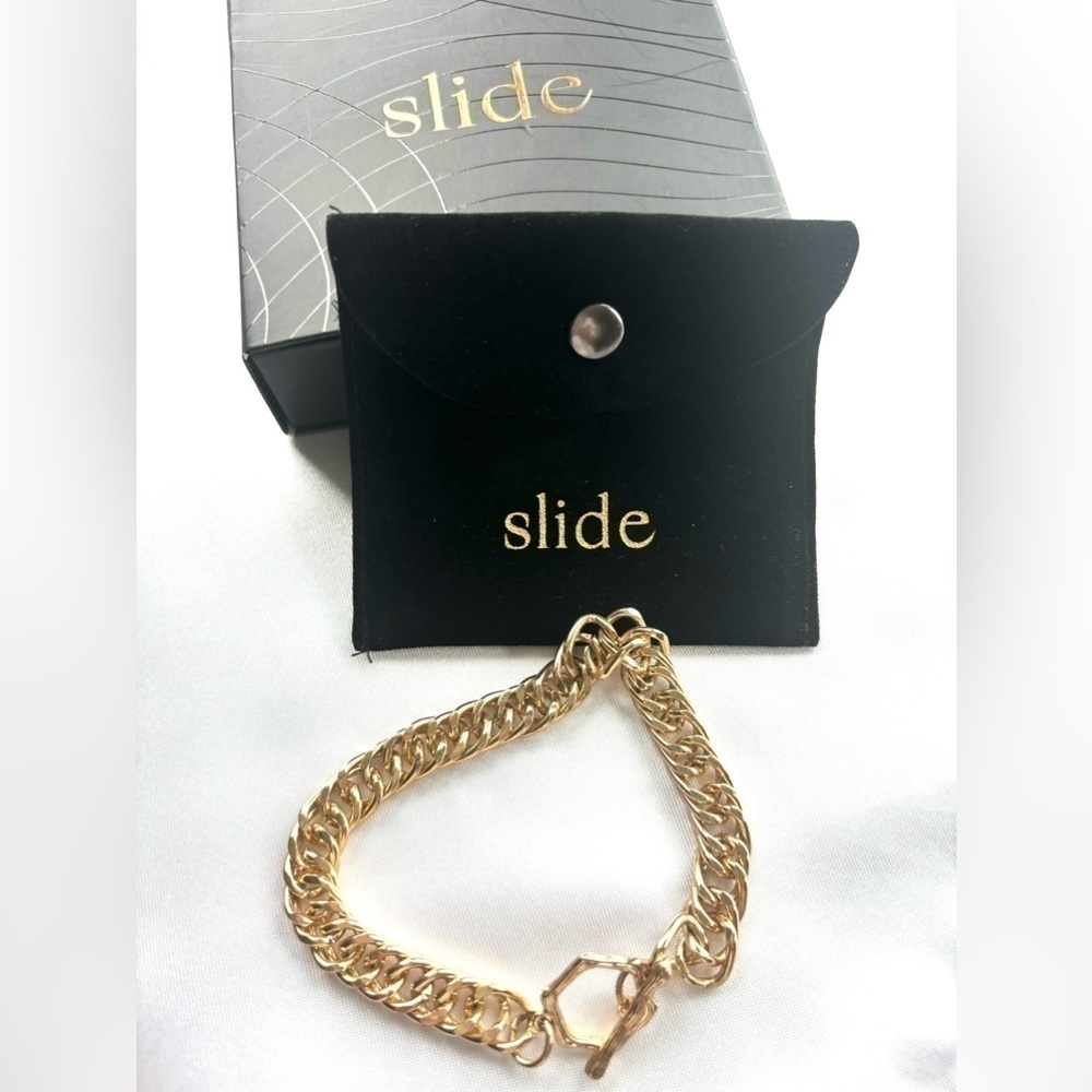 NWOT 18k G Plating Toggle Bracelet Stainless Steel Base Wtr Proof Tarnish Free